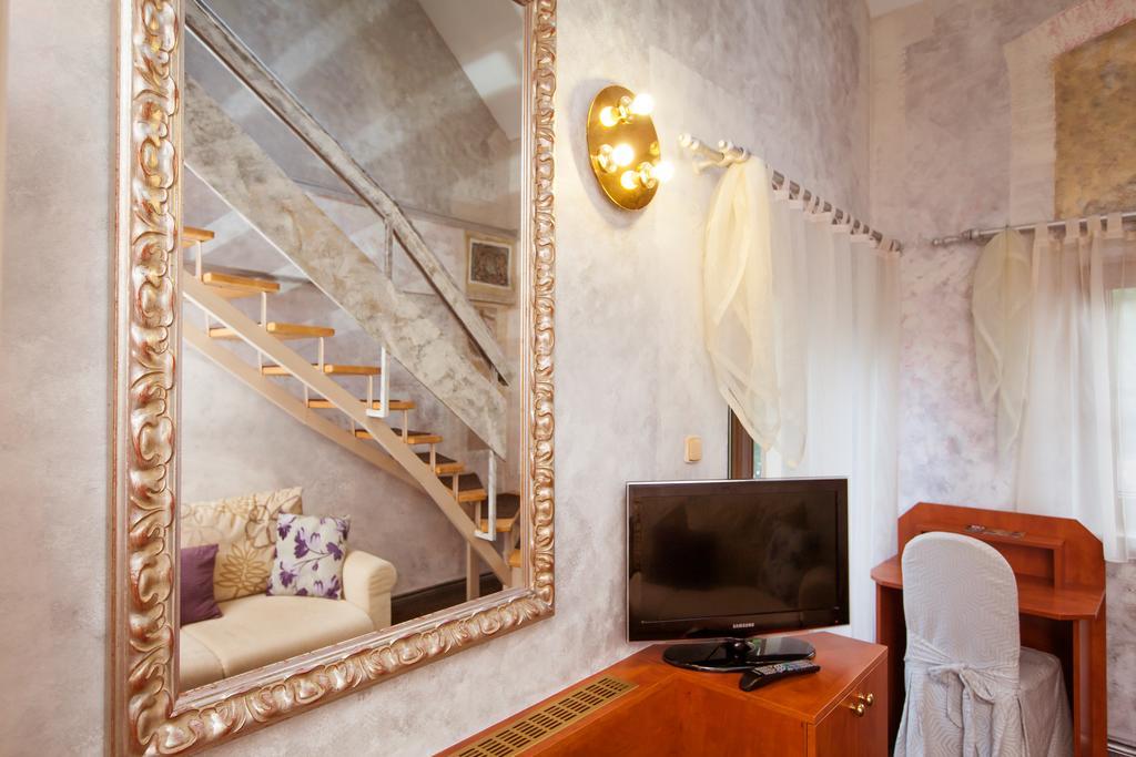 Bonato Hotel Nachod Ngoại thất bức ảnh