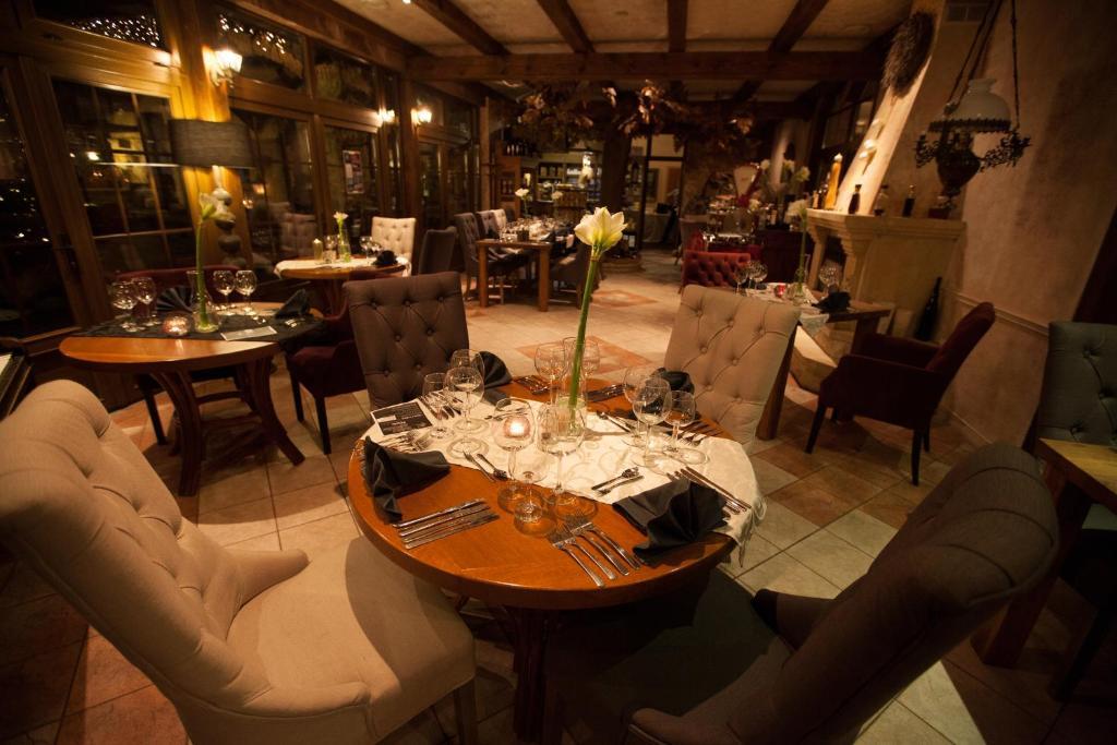 Bonato Hotel Nachod Ngoại thất bức ảnh